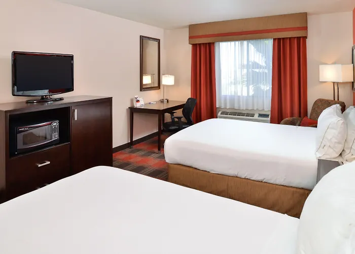 Express By Ihg Hotel