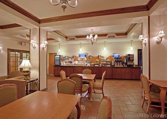 Express By Ihg Hotel 3*